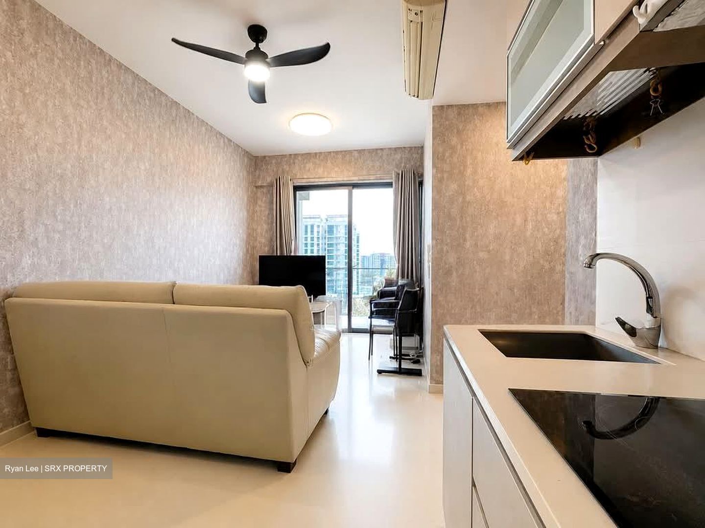 38 I Suites (D15), Apartment #569214301